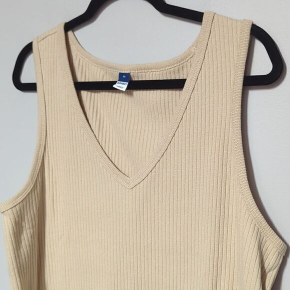 Old Navy Tan V Neck Ribbed Tank Top - Picture 2 of 6